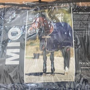 NIP Mio fleece cooler. Size 72